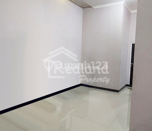 Rumah Baru di Daerah Kalibanteng , Semarang Barat Lz 4156 15