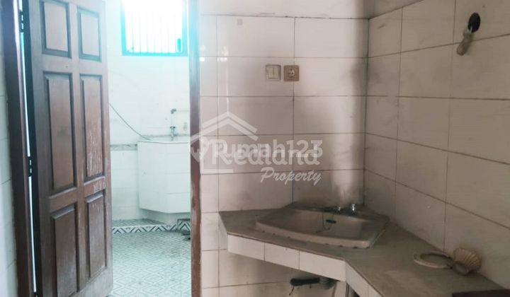 Rumah di Daerah Abdulrahman Saleh , Semarang Lz Tt 4287 10