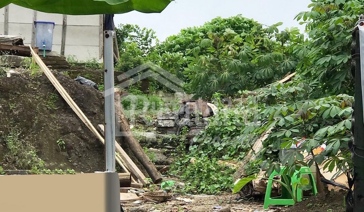 Tanah di daerah Candisari , Semarang ( Wn Tt 7616 ) 2