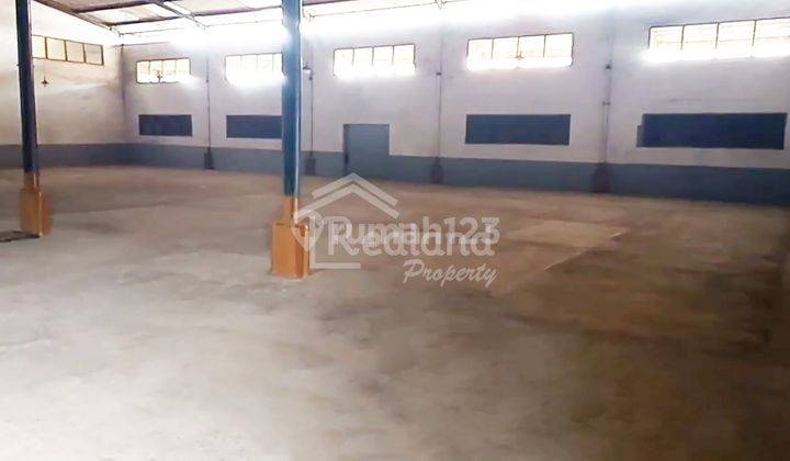 Gudang di daerah Kaligawe , Semarang ( Tt 7566 ) 2
