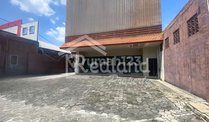 Ruang Usaha di Jl Mt Haryono , Semarang ( Tt 8674 ) 1
