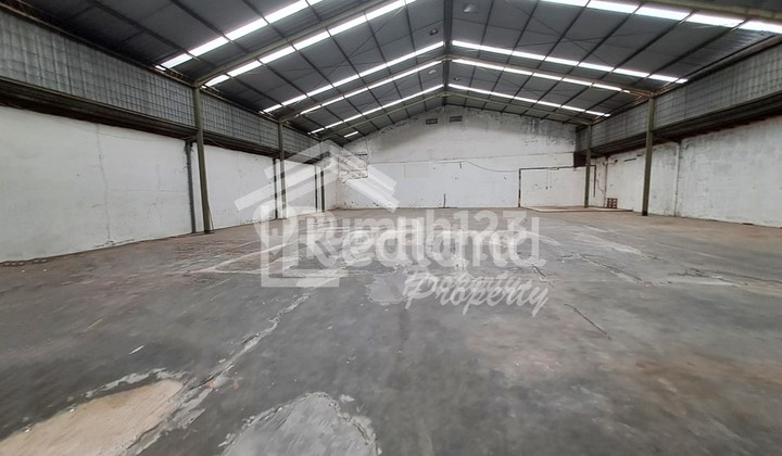 Warehouse in the Suratmo area, Semarang (Plot 8286S) Warehouse in the Suratmo area, Semarang (Plot 8286S)