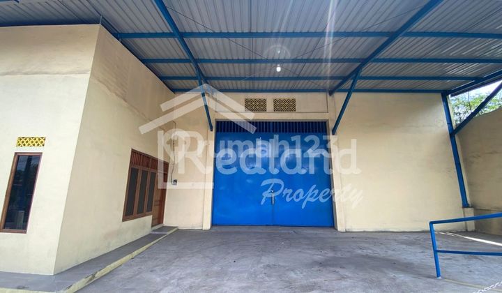 Warehouse at Jl Semarang Solo  ( Vn Tt 8224S ) 1