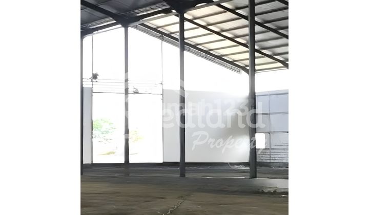Warehouse in the Wanasari area, Brebes (Si Tt 8401)