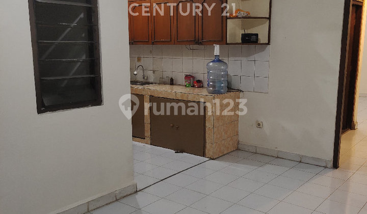 Rawamangun House, Comfortable and Quiet, 2 Car Road 2