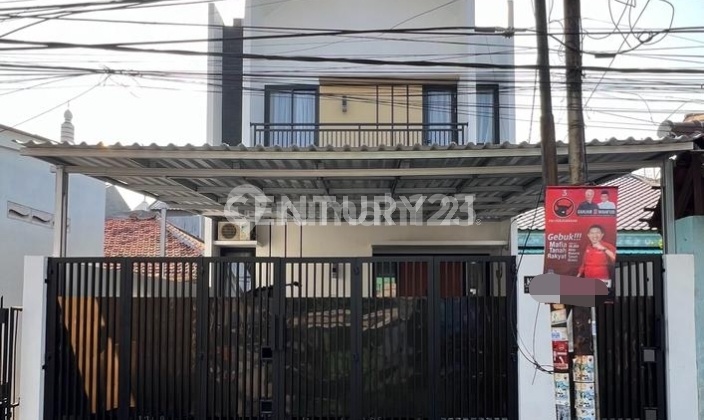 Rumah Bagus Modern di Utankayu, Jakarta Timur