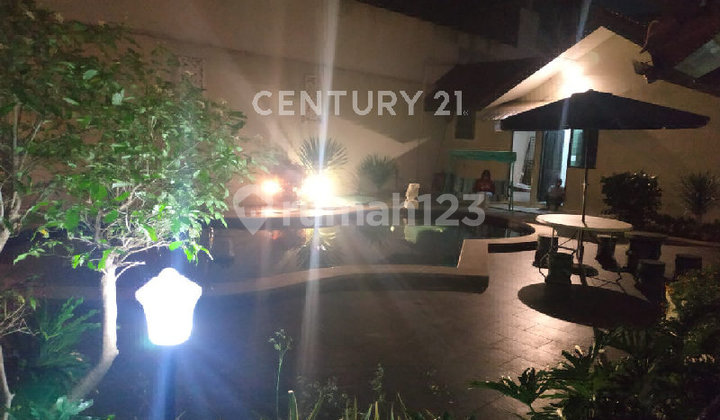 Luxury House in Kebayoran Lama Neighboring Surya Paloh 2