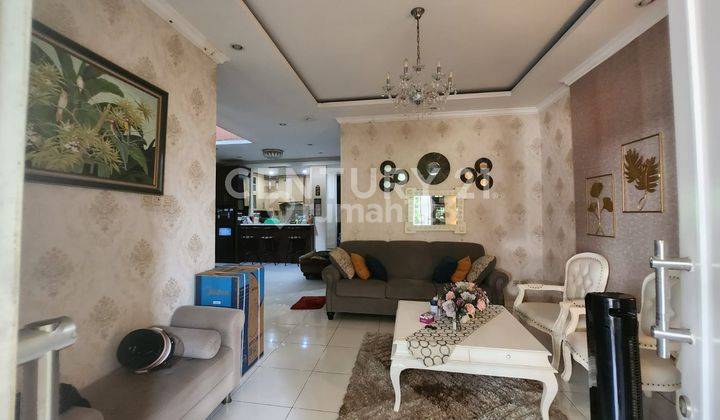 RUMAH MODERN TROPIS MINIMALIS SIAP HUNI DI KEMANG PRATAMA 1