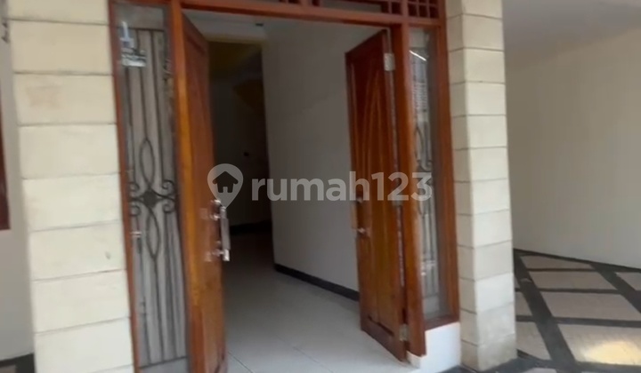 Nice 2-Story House Ready to Occupy in Pondok Bambu 2