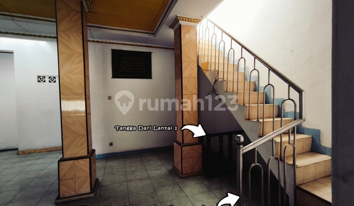 2-Story House in Utan Kayu Selatan, Strategic Location Accessible Anywhere 2