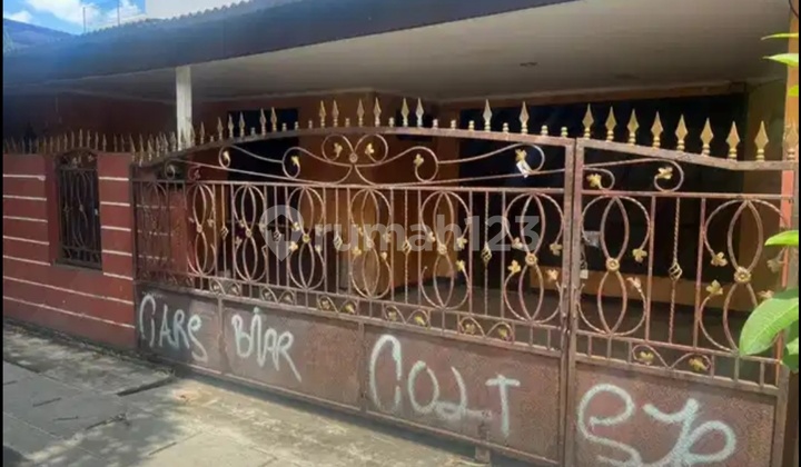 RUMAH KALI BARU TIMUR SENEN JAKARTA PUSAT DEKAT PUSAT PERCETAKAN 