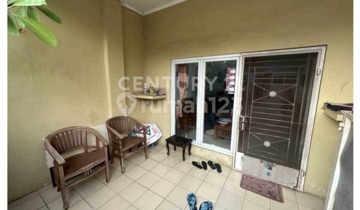 Rumah Pinggir Jalan Muat 2 Mobil Lokasi Strategis 2