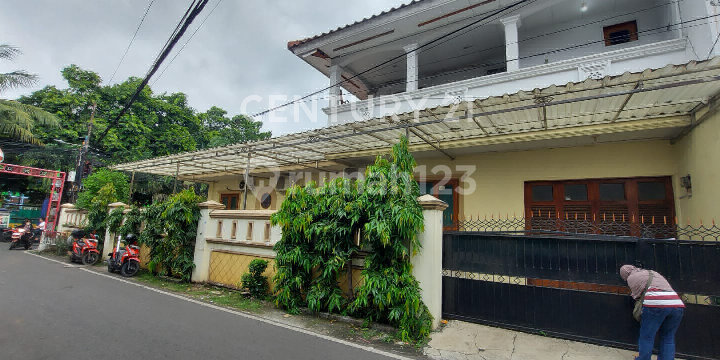 Rumah Hook bisa untuk Kantor/Usaha Dekat Pasar di Rawasari Cempaka Putih Rumah Hook bisa untuk Kantor/Usaha Dekat Pasar di Rawasari Cempaka Putih