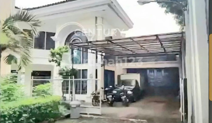 Rumah Tonwhouse dengan Swimming Pool Dekat Permata Hijau 1