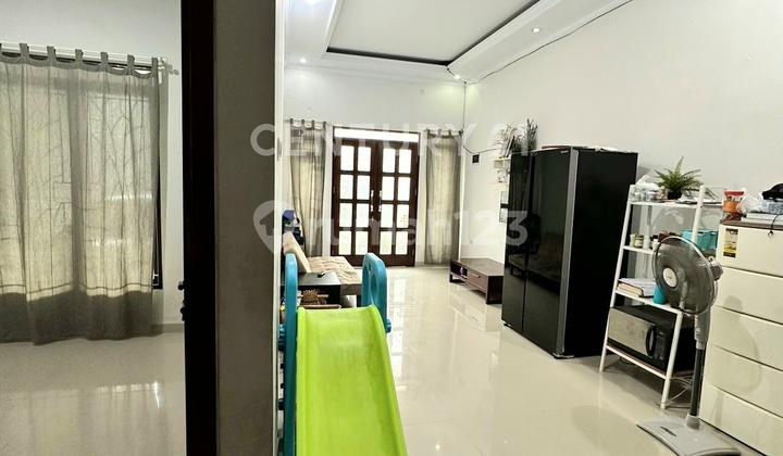 Rumah Semifurnished 2 Lantai Siap Huni di Mini Cluster Jagakarsa 2