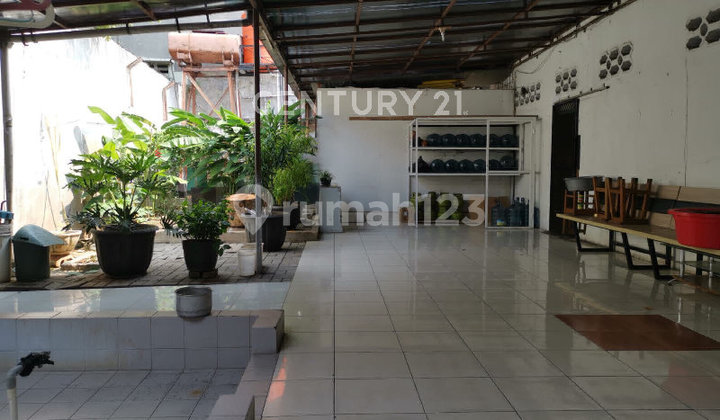 Strategis! RUMAH PLUS GUDANG LUAS Di Palmerah, Jakarta Barat. Strategis! RUMAH PLUS GUDANG LUAS Di Palmerah, Jakarta Barat.