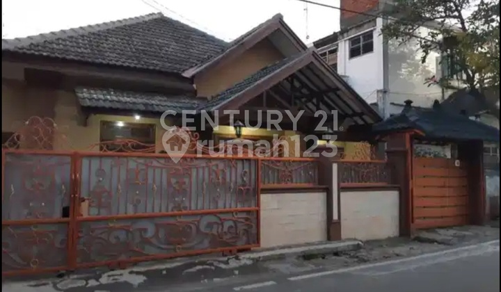 DIJUAL RUMAH DI MENTENG COCOK DIJADIKAN KOSTAN 