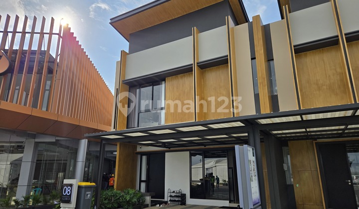 DIJUAL RUMAH 2 LANTAI DEKAT TOL DI TANGERANG SUPER MEWAH DAN ELEGAN DEKAT SEBELAH BANDARA SANGAT STRATEGIS 2