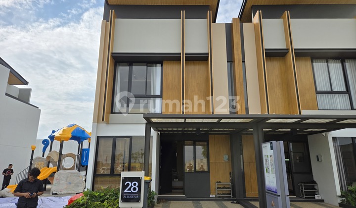 DIJUAL RUMAH 2 LANTAI DI TANGERANG DEKAT BANDARA DAN TOL STRATEGIS BANGET KEMANA MANA DEKAT 1