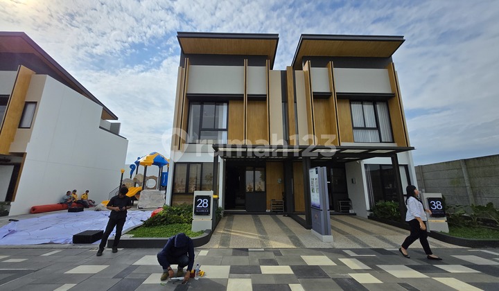 DIJUAL RUMAH 2 LANTAI DEKAT BANDARA DI TANGERANG SEBELAH TOL BANDARA PERSIS STRATEGIS BANGET GA NYESEL 1