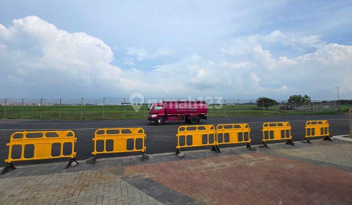 DIJUAL RUMAH 2 LANTAI DEKAT TOL DI JAKARTA BARAT SEBELAH BANDARA PERSIS LOKASI BAGUS BANGET KEMANA MANA DEKAT 2