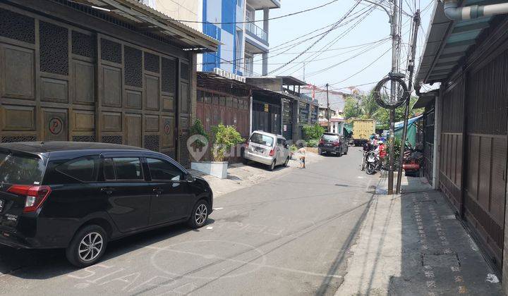 Rumah Gajah Mada Model Paviliun Jalan Lebar 3 Mobil 2