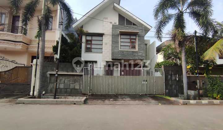 Rumah 2 Lantai Rapi dan Siap Huni Bebas Banjir Green Garden