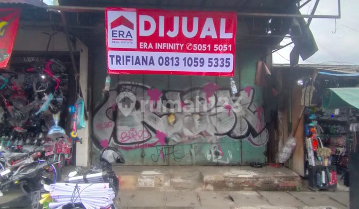 3-Storey Shophouse, Prime Roadside Location in Ciledug