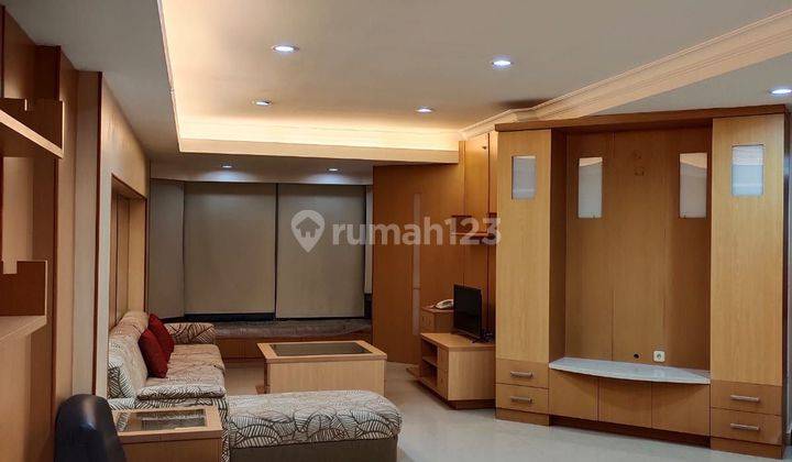 Apartemen Taman Anggrek Furnished Lantai Tinggi 1