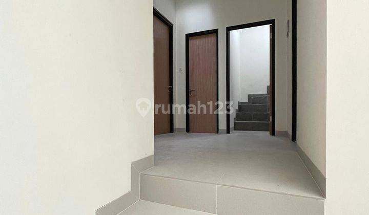 Sunrise Rumah Baru 2 Lantai Hadap Selatan 2