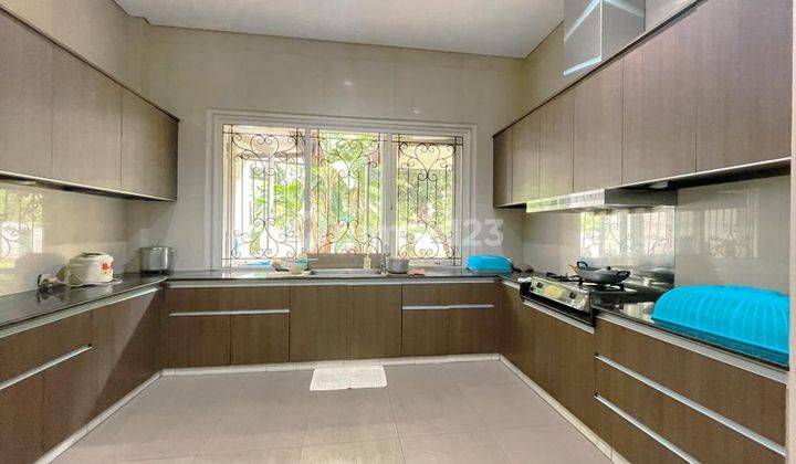 Rumah Hook Bagus Di Dalam Komplek Intercon
