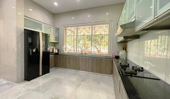 Rumah Hook Bagus Di Dalam Komplek Intercon