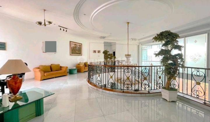 Rumah Hook Bagus Di Dalam Komplek Intercon