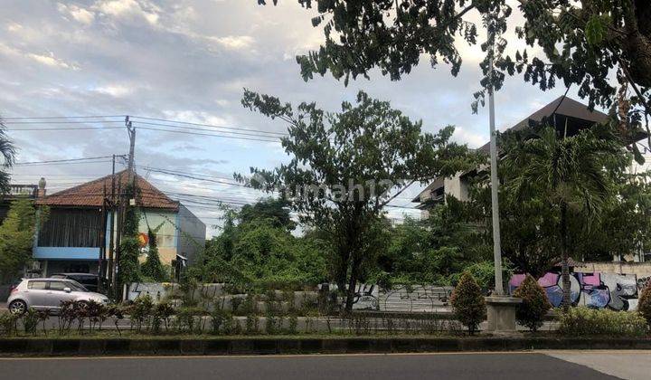 Kavling kotak di badan jalan Sunset Road 1