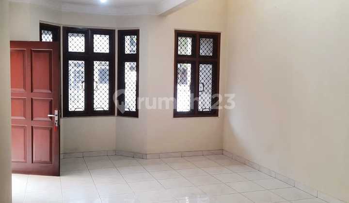 Pondok Indah Rumah 2 Lantai Harus Renov 2