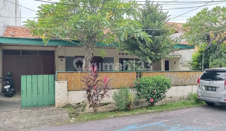 Cilandak Rumah Tua Hadap Utara 1