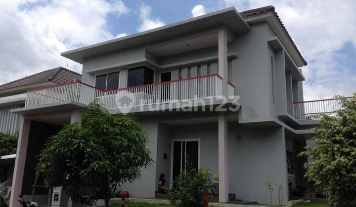 Matoa Hill Cinere Depok House with Front Garden Hook