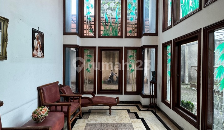 Kebayoran Lama Rumah Dalam Townhouse