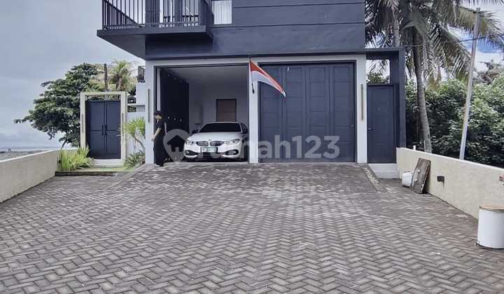 Beachfront Villa Saba Good Condition 2