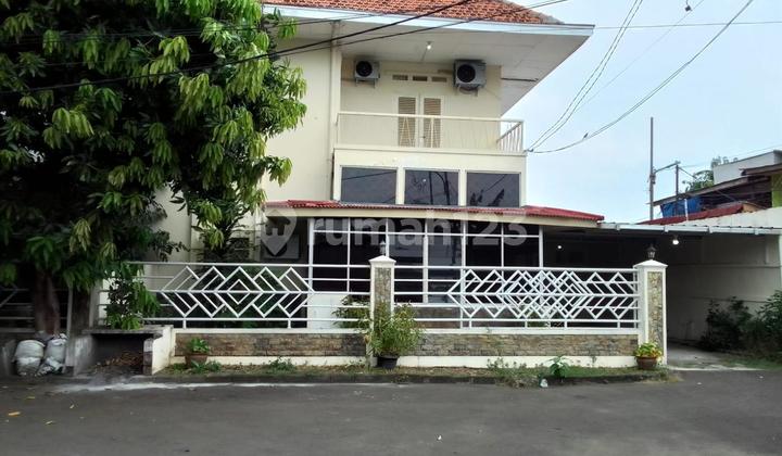 Rumah 6 Unit Satu Area Di Menteng Jakarta Pusat