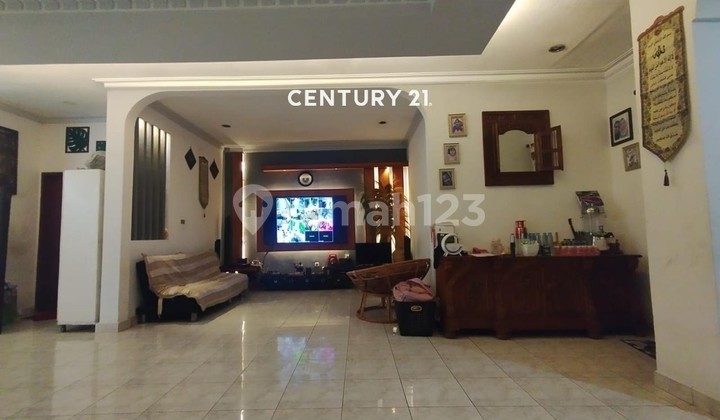 Dijual Rumah Terawat 2 Lantai di Cempaka Putih Jakarta Pusat 2