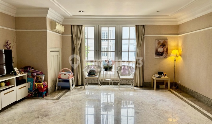 Apartemen Elit 3 Br Tower 1 di Permata Hijau, Jakarta Selatan