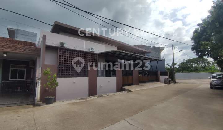 Rumah Luas Akses Jalan 3 Mobil Bebas Banjir di Jatiasih Bekasi