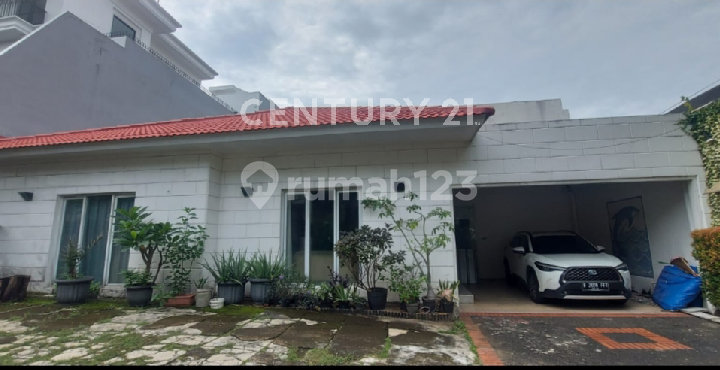 Rumah Lama 1 Lantai Dalam Komplek Permata Hijau