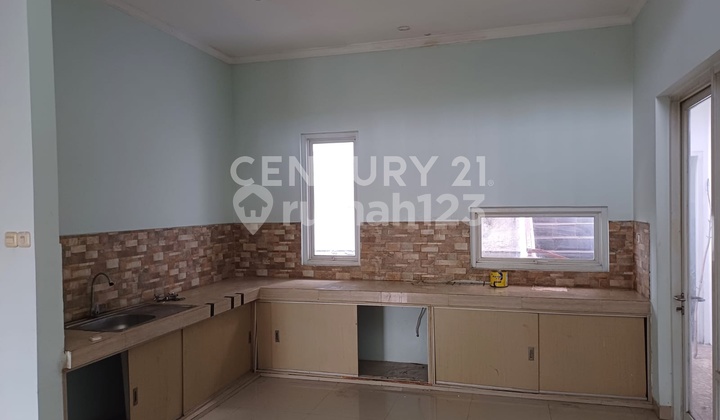 RUMAH DI CEMPAKA PUTIH TENGAH SAMPING RS ISLAM JAKARTA  SIAP HUNI 2