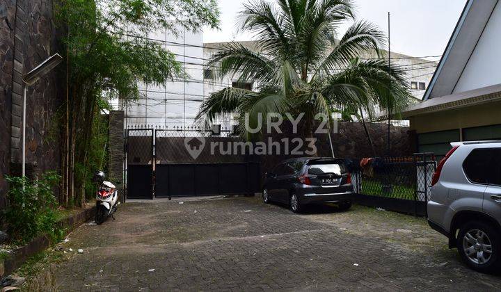 RUMAH DAERAH KOMERSIL WILAYAH LEGENDARIS  DI KEBAYORAN BARU 1