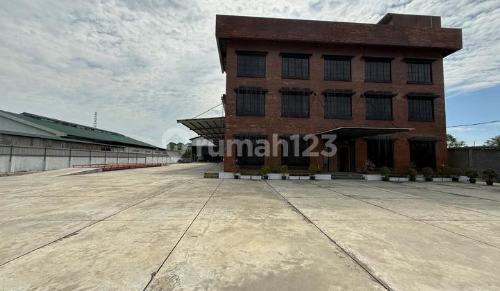 Warehouse for Sale in the Sunggal Ring Road Area.
