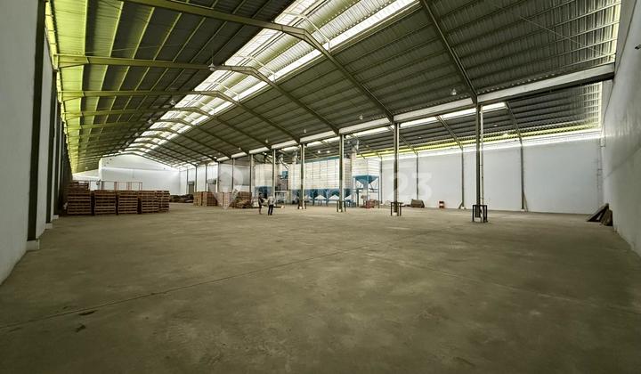 Warehouse for Sale in the Sunggal Ring Road Area.