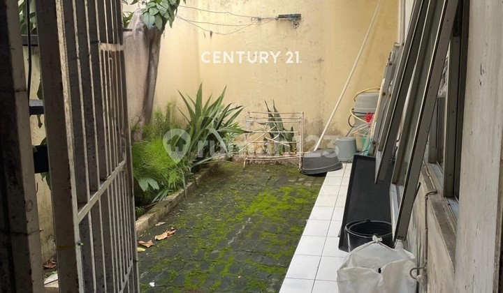 Rumah di Jatimurni Pondok Melati Bekasi 2