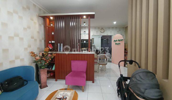 Dijual Rumah 2 Lantai di Kota Wisata 1